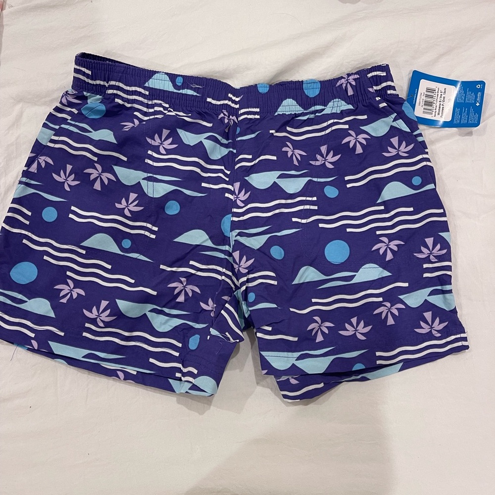 Columbia woman’s pattern shorts